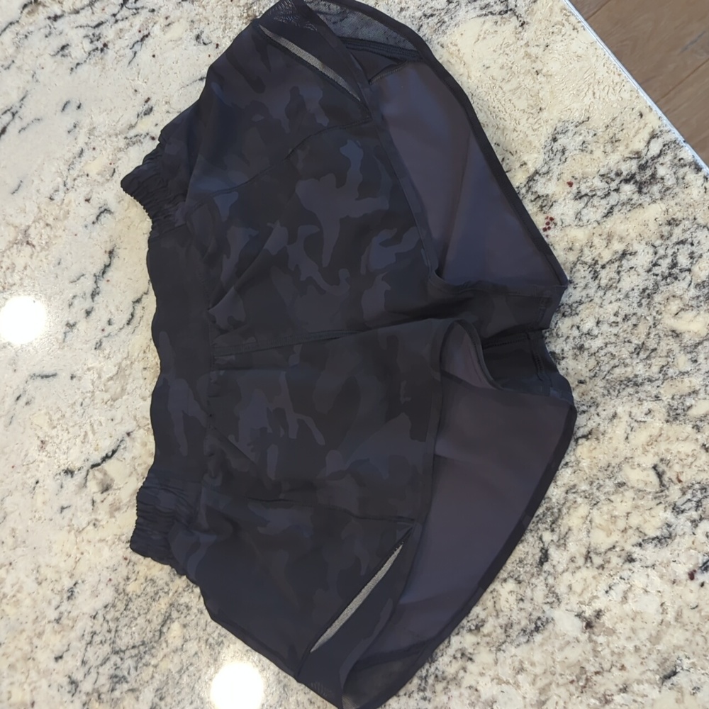 Hotty Hot Short 2.5" Camo
